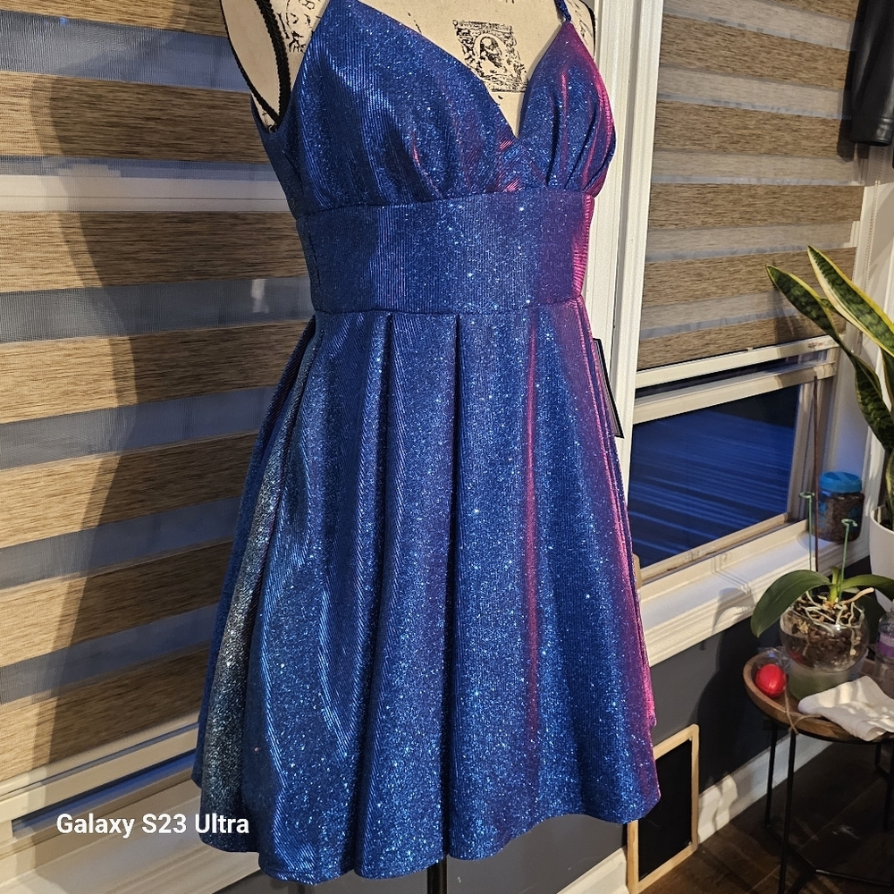 Juniors' Glitter-Knit Skater Party Dress - Picture 5 of 13